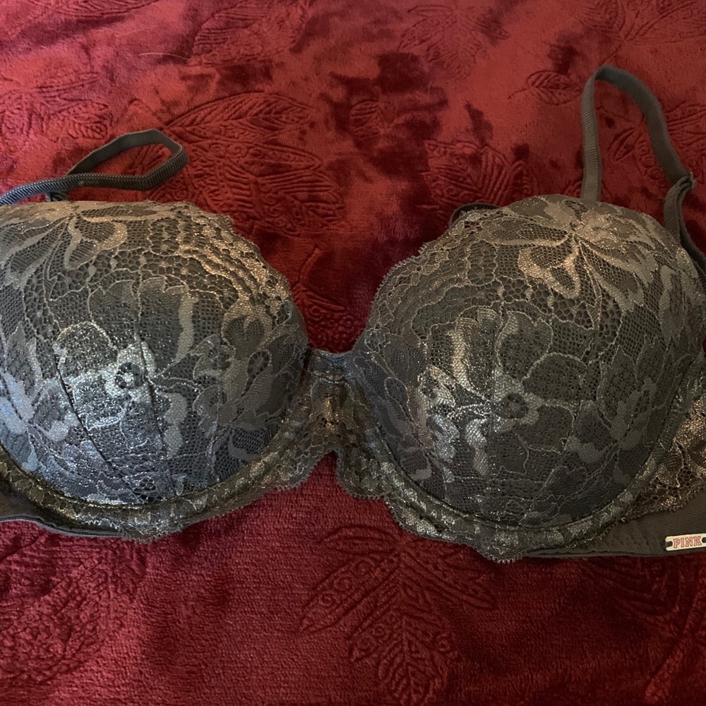 Victoria Secret Pink 32D bra